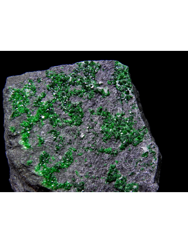 Uvarovite- Sarany Urals Russia